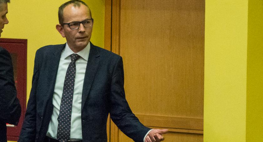 Wyborcy głosowali na Nikitorowicza, wybrali Dworzańskiego