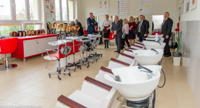 Szkoła na Świętojańskiej ma nową pracownię fryzjerską