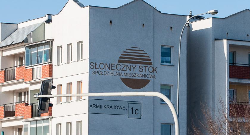 Czy jest ktoś chętny do poprowadzenia domu kultury na Słonecznym Stoku?