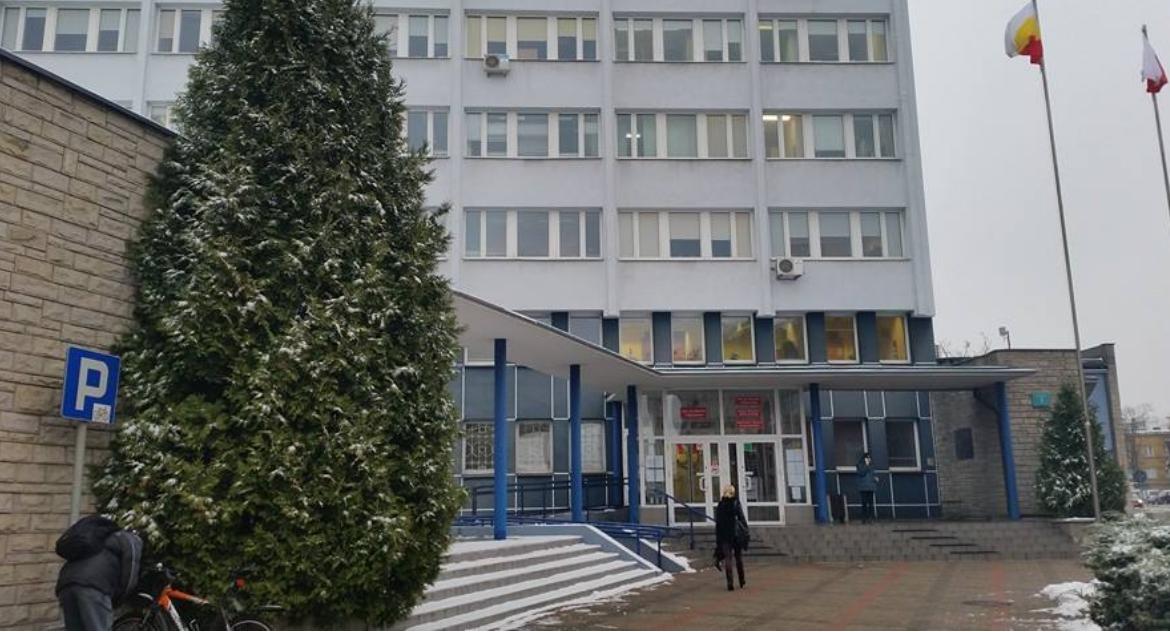 Tak się Koalicja martwiła o paraliż komisji. A przewodniczący pojechał na mecz