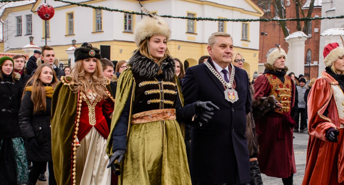 Zaniepokojenie i troska obrazą majestatu?