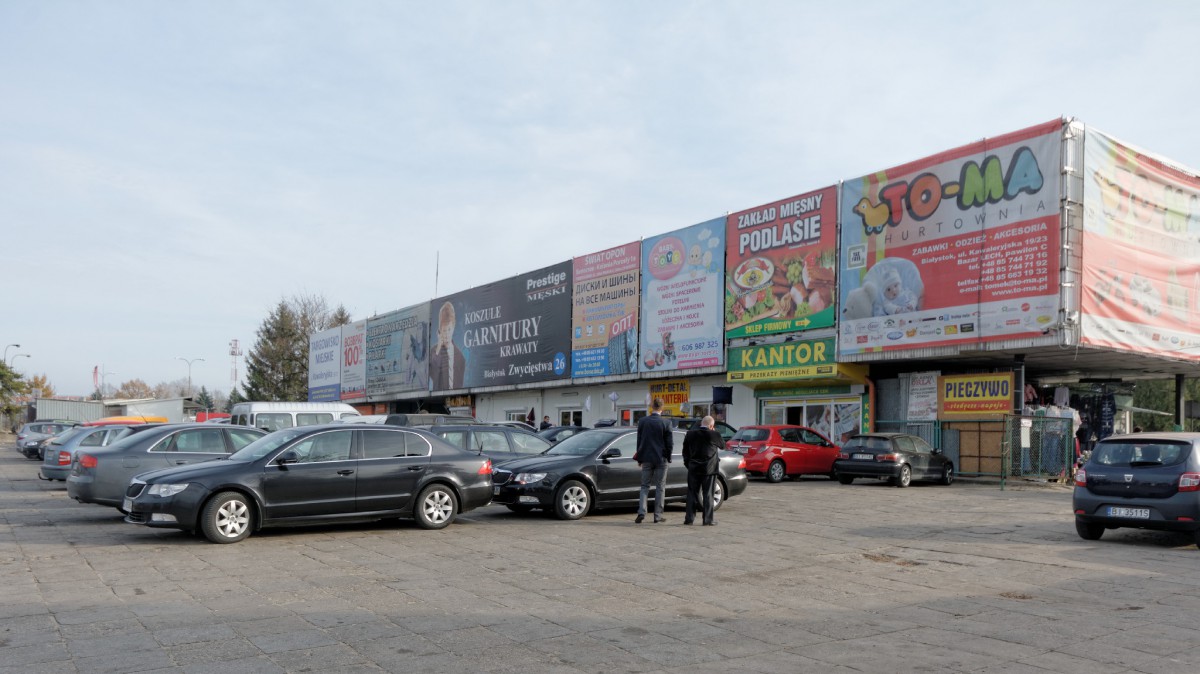 Darmowe parkowanie na targowisku miejskim