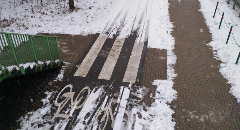 Mediolan dopłaci rowerzystom, u nas nie można doprosić się odśnieżania ścieżek