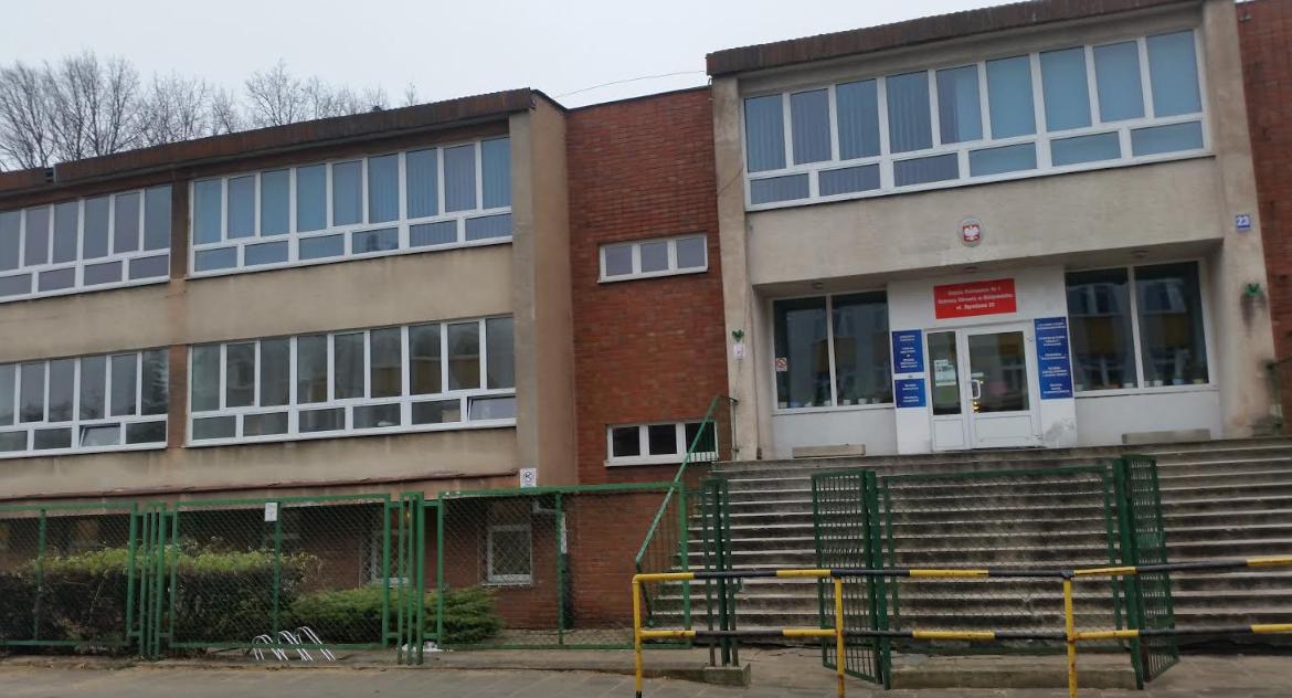 Prawie 750 zarzutów postawiła prokuratura byłej dyrektorce szkoły