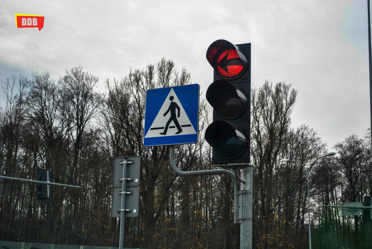 Światła w nocy bez sensu?