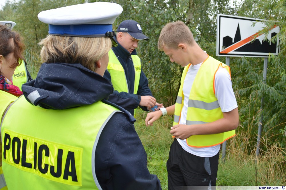 Obowiązkowe odblaski dla pieszych