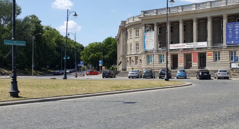 Plac NZS miałby być latem częściowo albo całkowicie zamykany dla ruchu