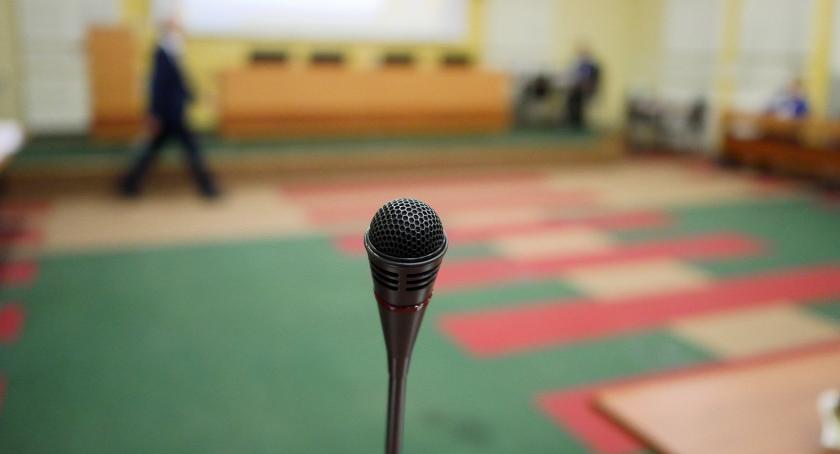 Radni rozpędzili się z głosowaniami. Odwołali Przewodniczącego i Wiceprzewodniczącego Sejmiku