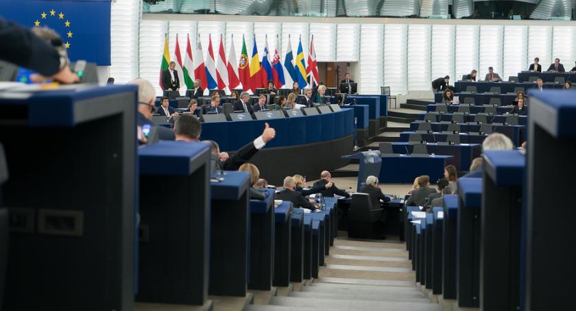 Unia Europejska zlikwidowała część biurokracji. Obywatele będą mieli łatwiej