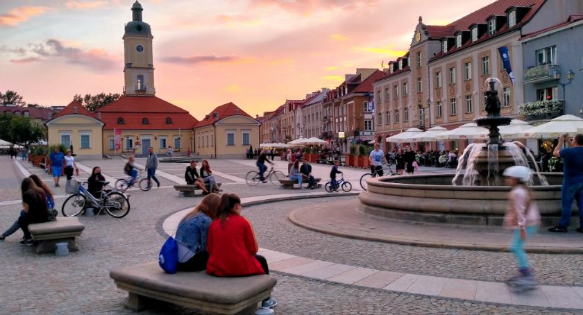 Na pokazach modowych Białystok się pokazuje, a w sklepach lepiej się nie pokazywać