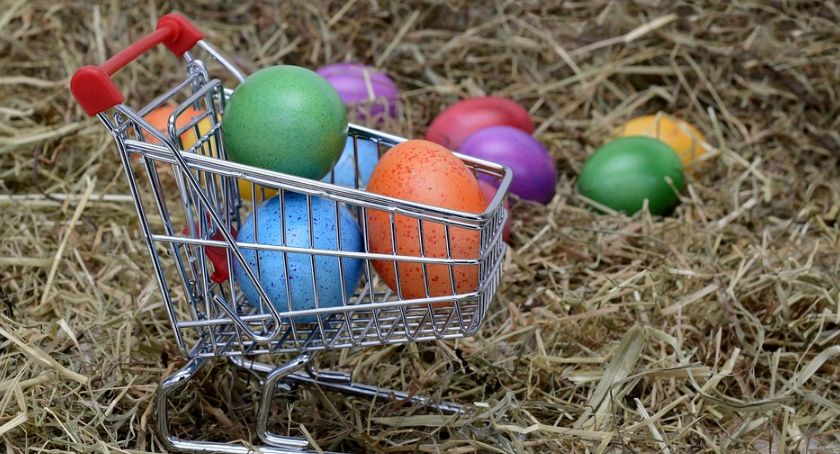 Pracodawcy coraz częściej oferują pracownikom prezenty świąteczne 