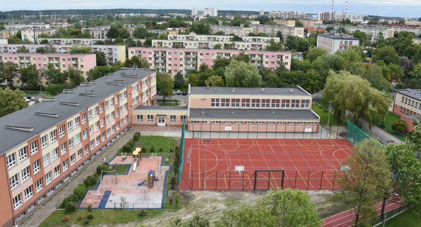 Białystok wybudował prawie 90 boisk a grać nie ma gdzie