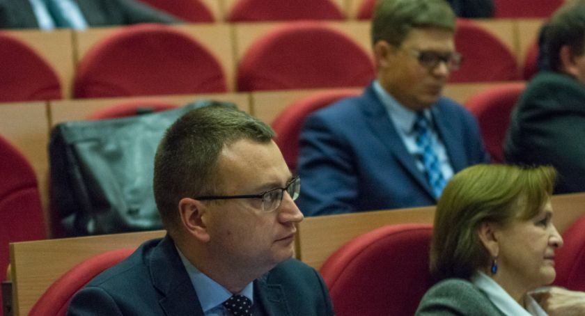 Przeciwni podwyżkom w oświacie byli wszyscy radni Komitetu Truskolaskiego