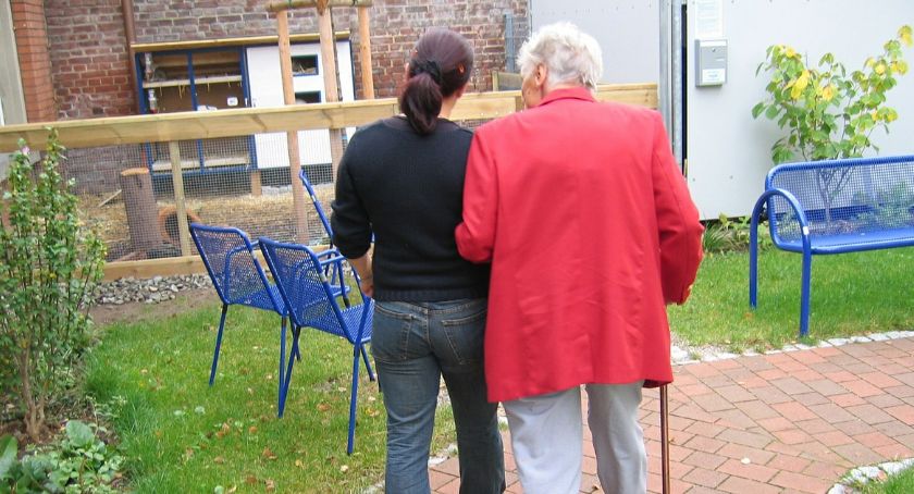 Seniorzy mogą mieszkać luksusowo. Ale to kosztuje