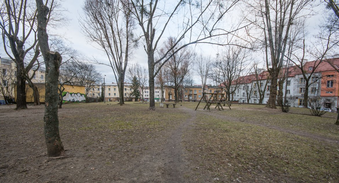 W tym roku mija piąta rocznica niewybudowania parkingu za Cristalem