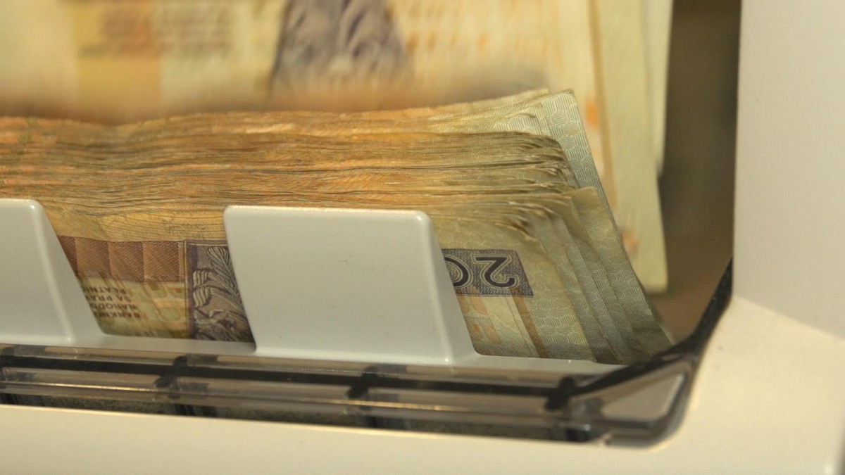 Średnia opłata za prowadzenie konta w banku to dziś blisko 9 zł