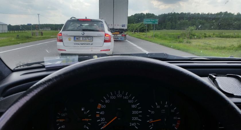 Mimo wysokich kar auta nadal mogą mieć cofane liczniki
