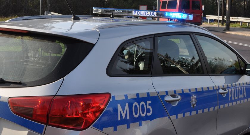 Zamiast mandatu wjechał z eskortą do szpitala