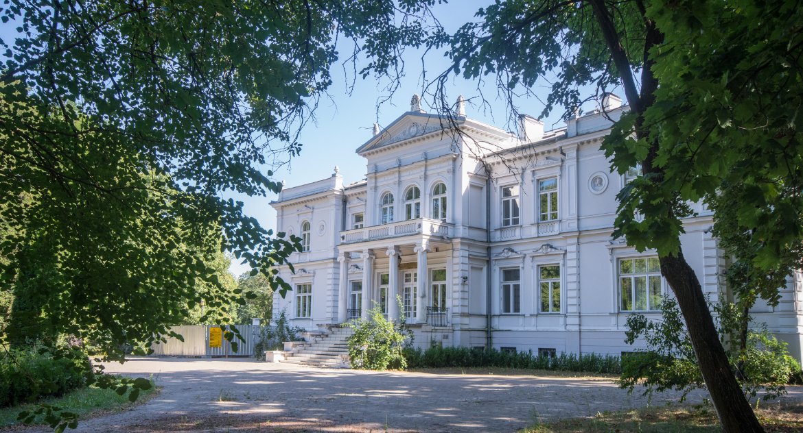 Zabytkowy pałac na Dojlidach zlicytuje komornik
