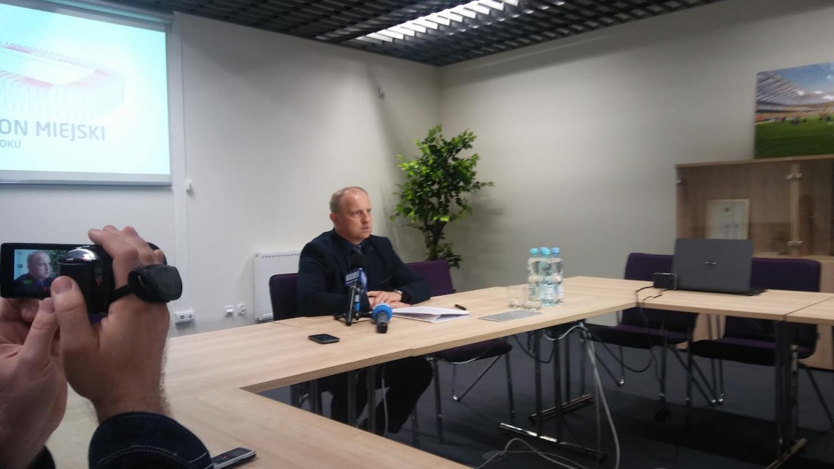 Była długa lista zarzutów, więc prezes przemówił. Miało być merytorycznie
