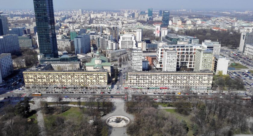 Polacy uważają, że rząd zbyt mocno zadłuża nasz kraj