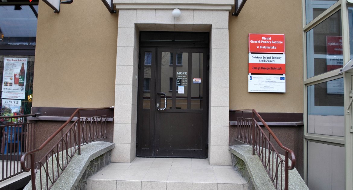 Białostoccy urzędnicy bawią się rodzinami - brakuje jasnych informacji, brakuje logiki