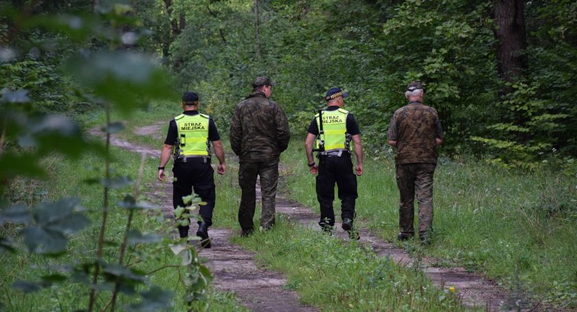 Straż Leśna i Straż Miejska wspólnie dla czystości lasów