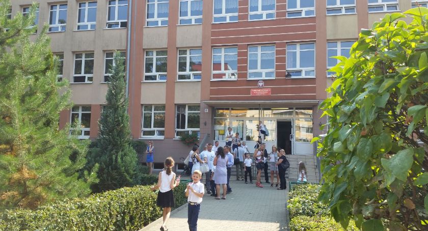 Jest kalendarz na nowy rok szkolny. Kiedy wolne? Kiedy ferie?
