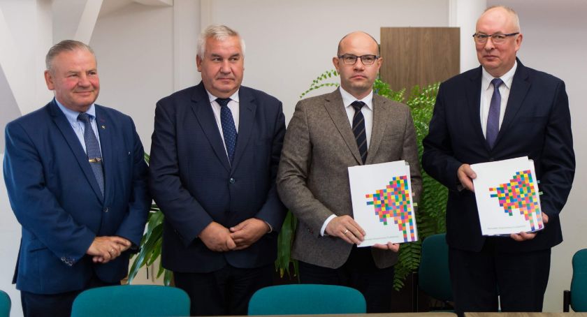 Ścieżką dydaktyczną niebawem przejdziemy wzdłuż Jeziora Rajgrodzkiego