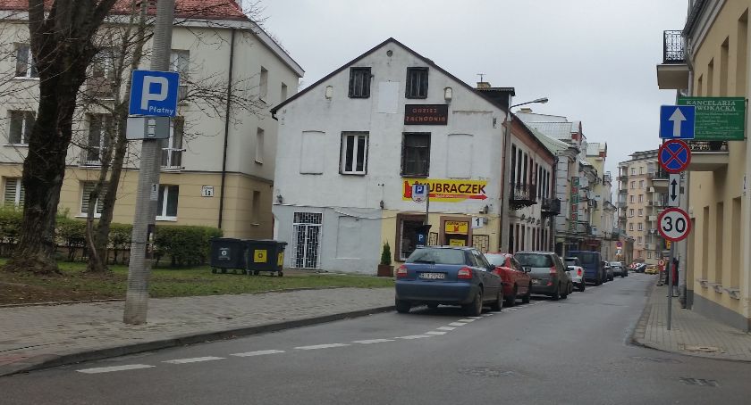 Da się wiedzieć czy jest wolne miejsce na parkingu zanim na niego wjedziemy?