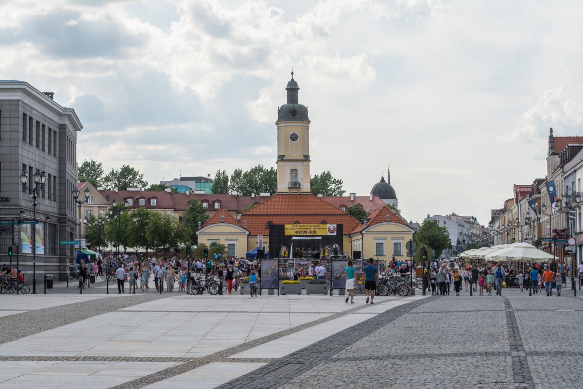 Białystok pamięta o „Ince”. Niedziela z koncertem na Rynku Kościuszki