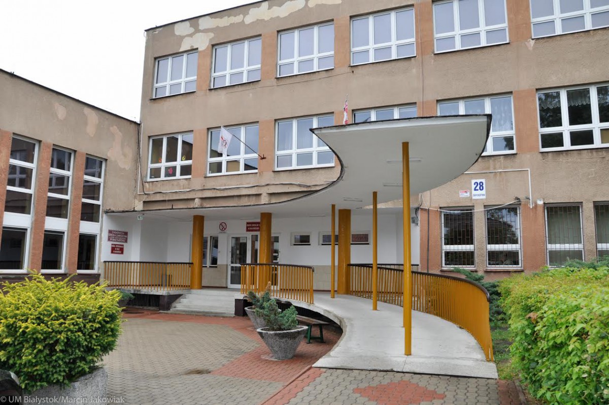 8-letnie podstawówki, 4-letnie licea i 5-letnie technika
