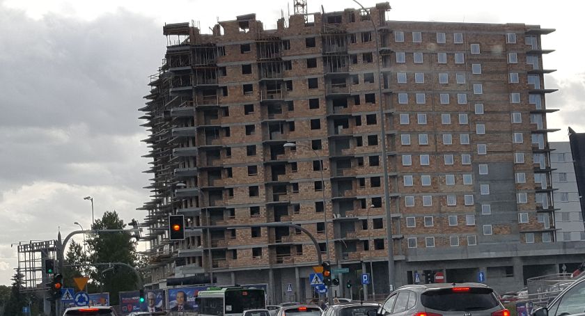 Wrzesień był miesiącem, w którym było więcej zapytań o kredyty mieszkaniowe