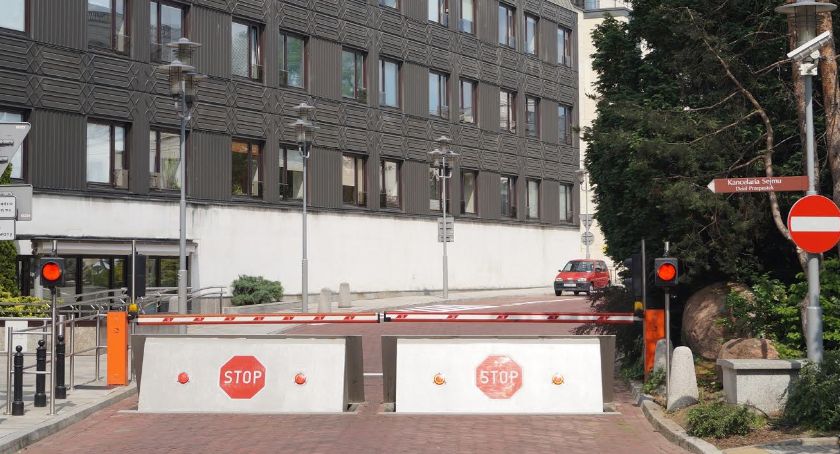Uposażenie, dieta, dodatki, przywileje - tak się zarabia w Senacie