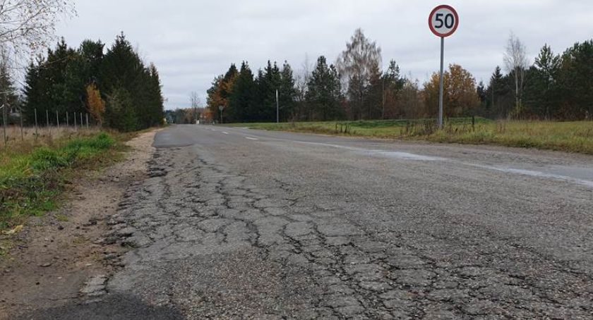 Mieszkańcy doczekają się nowej drogi pomiędzy Niewodnicą Nargilewską a Kudryczami