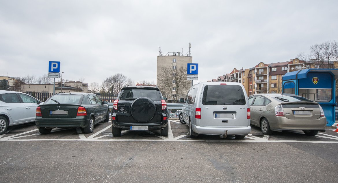 Mieszkańcom podwyżki na BKM, a sobie dwa nowiuśkie samochody