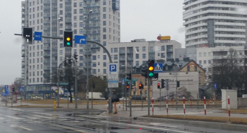 Pomnik upamiętniający 10 Pułk Ułanów Litewskich stanie przy Kaczorowskiego