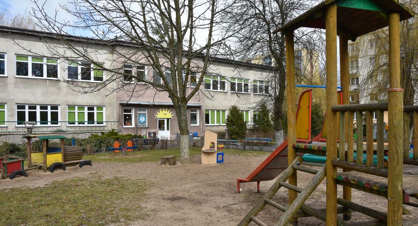Miały się pojawić oczyszczacze powietrza. Radny pyta, kiedy?