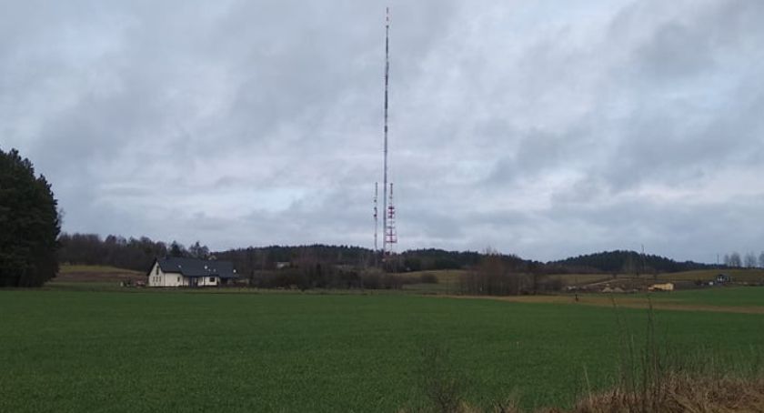 Dzięki temu masztowi oglądacie telewizję i słuchacie radia. Właśnie skończył 57 lat