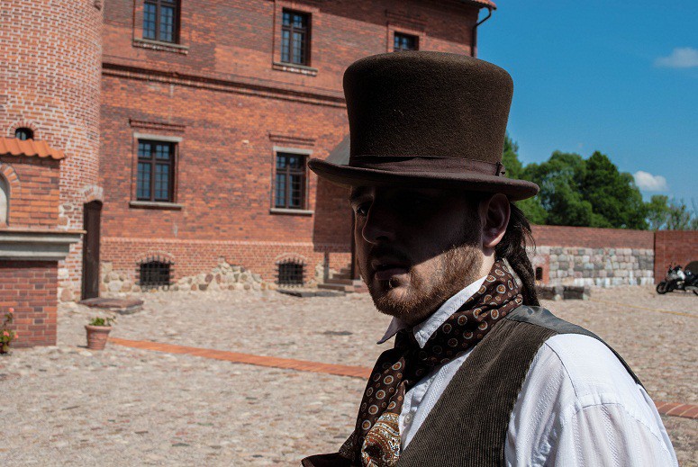 Van Helsing i spółka opanowali zamek nad Narwią