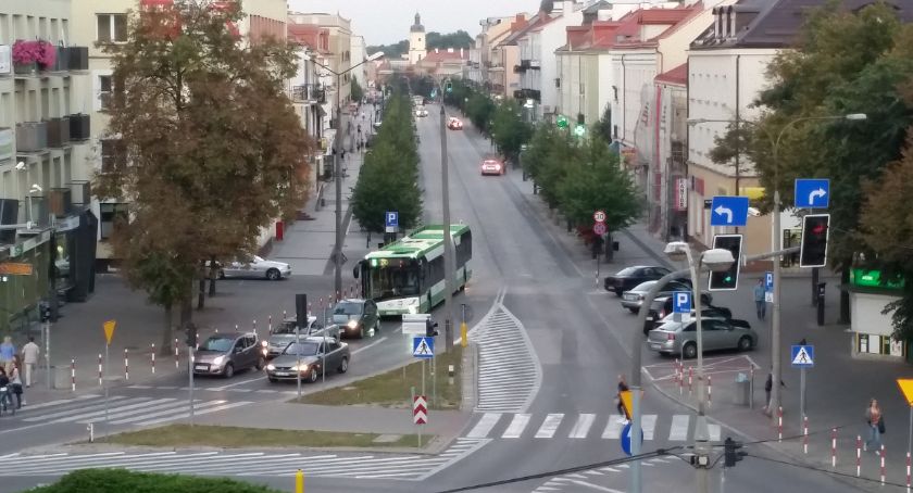 Od nowego roku zmieniły się przepisy dla sprzedających i kupujących samochody