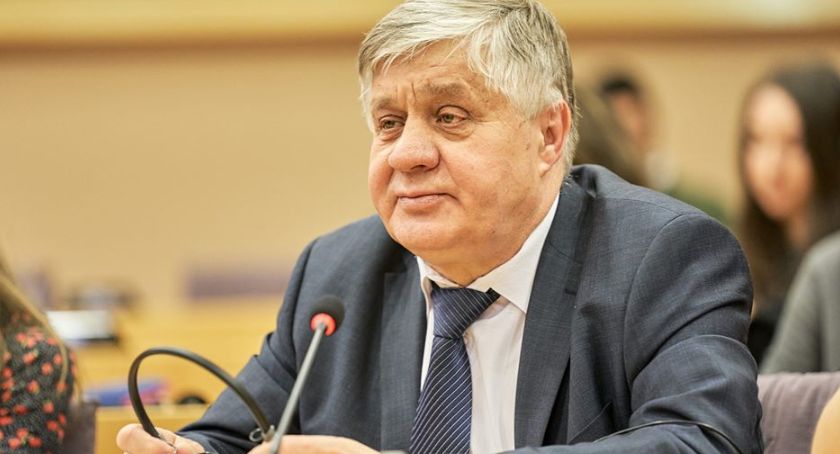 Krzysztof Jurgiel: rejestracja zwierząt jest potrzebna