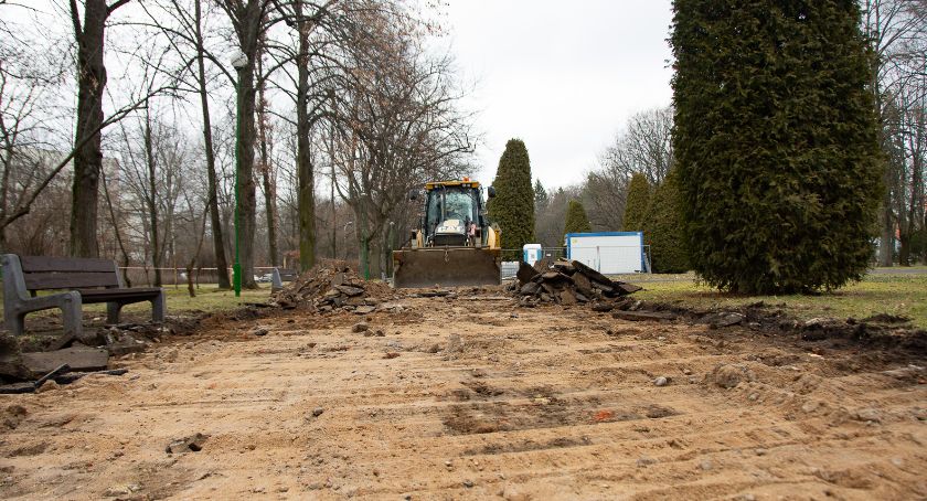 Park Planty doczeka się nowej nawierzchni. Prace już trwają