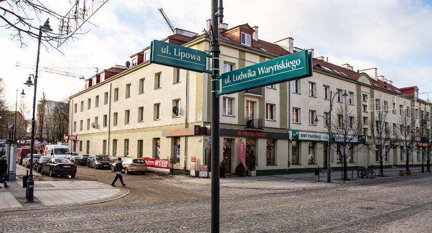 Tylko połowa radnych głosowała za ulicą Wisławy Szymborskiej