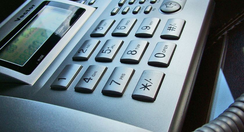 Nie radzisz sobie z emocjami? Możesz porozmawiać z psychologiem przez telefon
