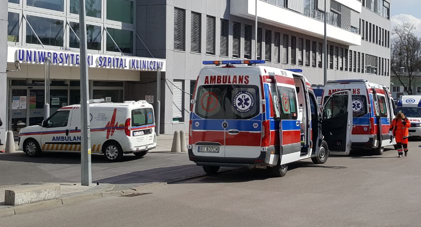 Epidemia koronawirusa: W Polsce zmarły 23 osoby. Na Podlasiu przybyło 18 przypadków zakażeń