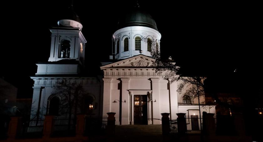 Z Bazyliki Grobu Pańskiego w Jerozolimie na Podlasie i do Polski dotarł Święty Ogień