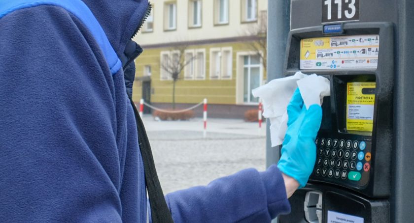 W Białymstoku ciągle płatna strefa parkowania. Za to dezynfekowana