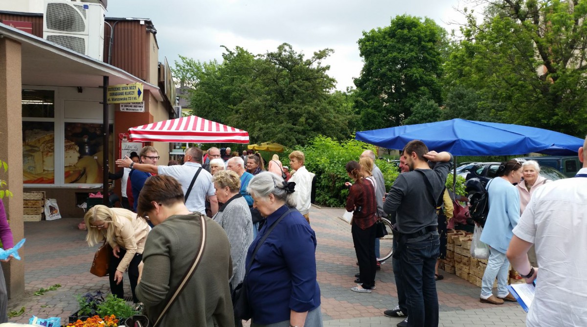 Ulice handlowe odbiorą galeriom klientów?