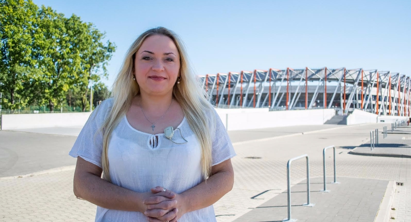 Na stadionie miejskim nie będzie kabaretu. Będzie chór! [KOMENTARZ VIDEO]
